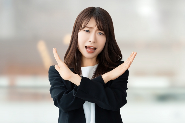 ショートパンツとすね毛の相性は最悪