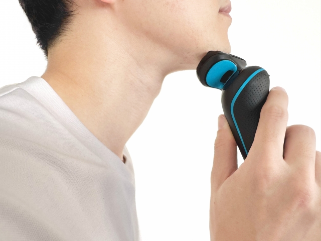 髭剃りから肌を守るために